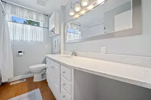 5597 S Hillside Dr E, Murray, UT 84107 - Photo 21