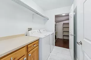 877 W 1920 S, Syracuse, UT 84075 - Photo 21
