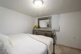 41 W Crawford Pl S, Sandy, UT 84070 - Photo 23