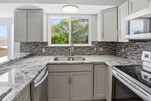13575 S 2200 W, Riverton, UT 84065 - Photo 11