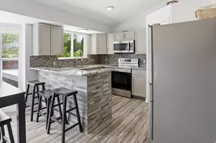 13575 S 2200 W, Riverton, UT 84065 - Photo 9