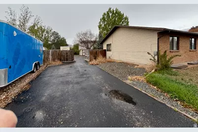 762 S 2050 W, Vernal, UT 84078 - Photo 11