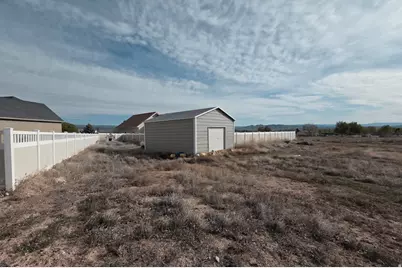 625 S 2400 W, Vernal, UT 84078 - Photo 25