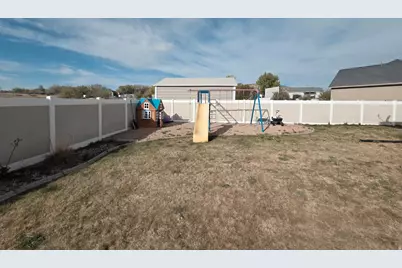 625 S 2400 W, Vernal, UT 84078 - Photo 23