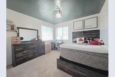625 S 2400 W, Vernal, UT 84078 - Photo 17