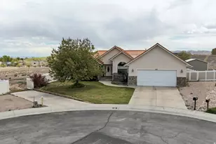 625 S 2400 W, Vernal, UT 84078 - Photo 27