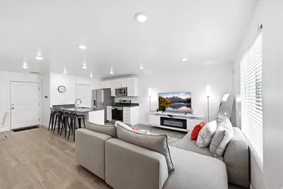 1188 E Dogwatch Dr, Saratoga Springs, UT 84045 - Photo 5