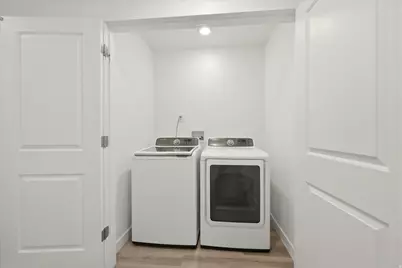 1188 E Dogwatch Dr, Saratoga Springs, UT 84045 - Photo 17