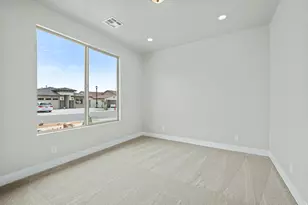1627 N Ascent St, Washington, UT 84780 - Photo 9