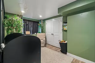 1374 E Primrose Ct N, Layton, UT 84040 - Photo 37