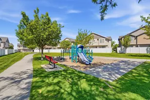 948 W Chelsea Ln N, North Salt Lake, UT 84054 - Photo 17