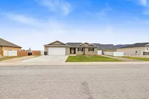 3476 N Covered Wagon Dr, Enoch, UT 84721 - Photo 3