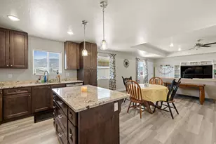 3476 N Covered Wagon Dr, Enoch, UT 84721 - Photo 7