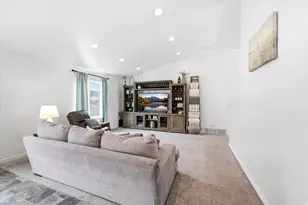 332 Red Rock Dr, Santaquin, UT 84655 - Photo 5