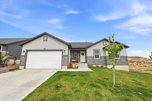 332 Red Rock Dr, Santaquin, UT 84655 - Photo 3