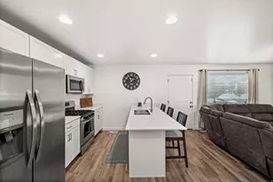 217 E Hummingbird Ct, Saratoga Springs, UT 84045 - Photo 7