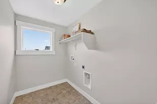 1274 W Sagehill Dr, Saratoga Springs, UT 84045 - Photo 23