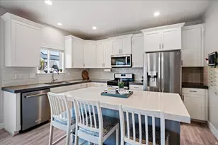 7242 N Clear Sky Ln, Eagle Mountain, UT 84005 - Photo 9