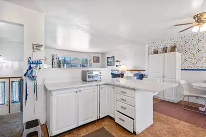 6048 W Borax Ave, Kearns, UT 84118 - Photo 7