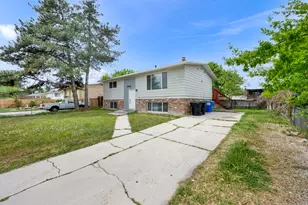 4584 S Knightsbridge Rd, Taylorsville, UT 84129 - Photo 3