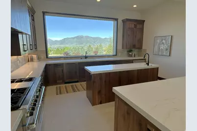 1075 N Oquirrh Dr, Heber City, UT 84032 - Photo 9