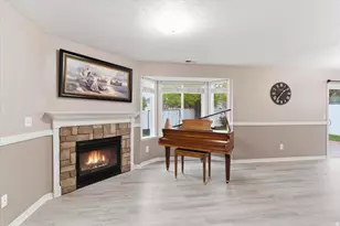 2159 E Hawthorne St, Saratoga Springs, UT 84043 - Photo 5