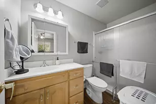 1050 W Red Hills Pkwy, Washington, UT 84780 - Photo 25