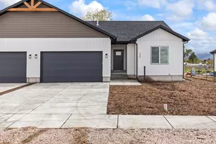 335 W 400 N, Fillmore, UT 84631 - Photo 3