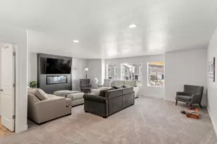 529 Richland Vly St, Garden City, UT 84028 - Photo 17