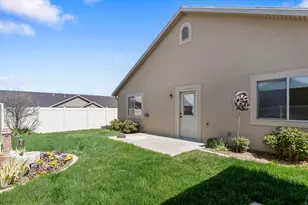 683 N 475 W, Kaysville, UT 84037 - Photo 25