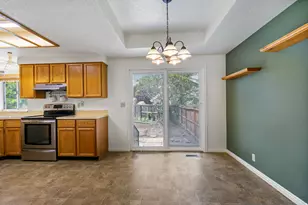 6896 Hillside Village Cir, Cottonwood Heights, UT 84121 - Photo 9