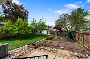 6896 Hillside Village Cir, Cottonwood Heights, UT 84121 - Photo 29