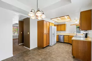 6896 Hillside Village Cir, Cottonwood Heights, UT 84121 - Photo 7