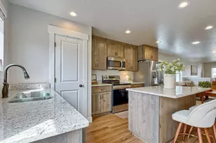 3848 S Sage Wood Ave, Mapleton, UT 84664 - Photo 9
