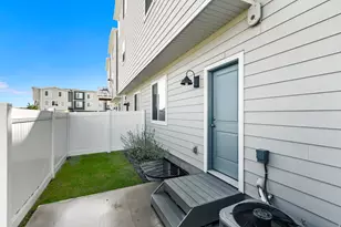 701 E Gdn Grv Dr, Eagle Mountain, UT 84005 - Photo 33