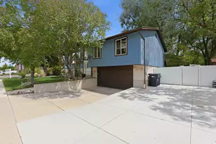 9107 S Peach Blossom Dr, Sandy, UT 84094 - Photo 3