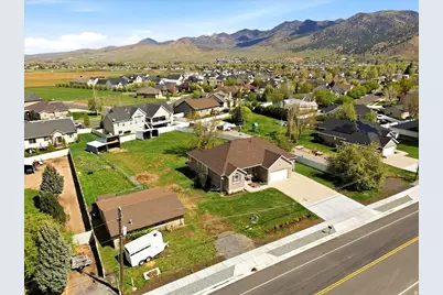 670 W Young St, Morgan, UT 84050 - Photo 39