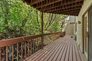 905 Oakridge Dr, Farmington, UT 84025 - Photo 51