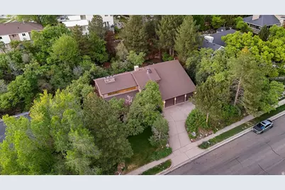 905 Oakridge Dr, Farmington, UT 84025 - Photo 3