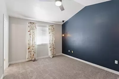 2204 E 3225 N, Layton, UT 84040 - Photo 17