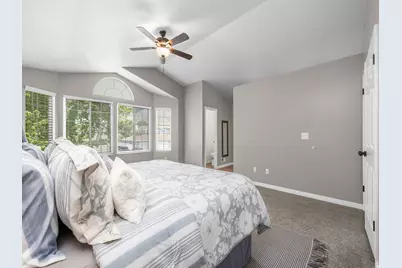 2079 N 2100 E, Layton, UT 84040 - Photo 15