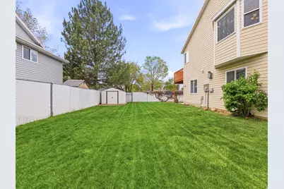 2079 N 2100 E, Layton, UT 84040 - Photo 31