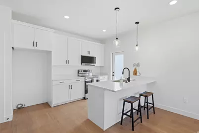 7645 S 300 E, Sandy, UT 84047 - Photo 11