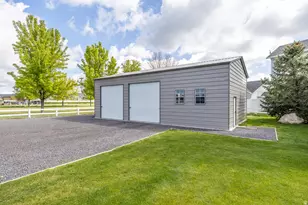 2162 S 2850 W, West Haven, UT 84401 - Photo 37