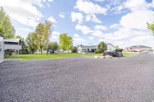 2162 S 2850 W, West Haven, UT 84401 - Photo 39