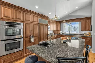 1679 E Kierstin Pl, Salt Lake City, UT 84108 - Photo 17