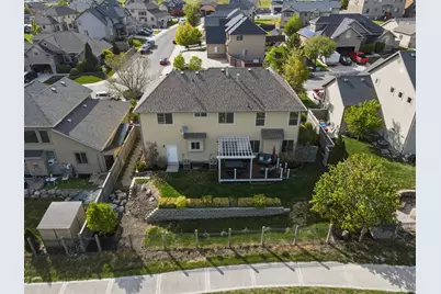3926 E Barton Creek Dr, Eagle Mountain, UT 84005 - Photo 45