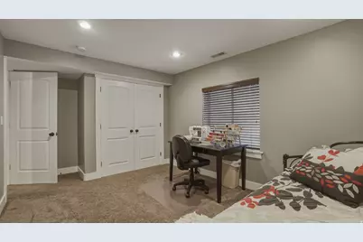 3926 E Barton Creek Dr, Eagle Mountain, UT 84005 - Photo 39
