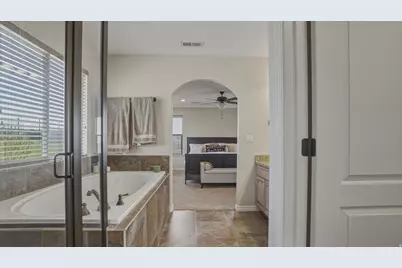 3926 E Barton Creek Dr, Eagle Mountain, UT 84005 - Photo 23