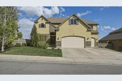 3926 E Barton Creek Dr, Eagle Mountain, UT 84005 - Photo 3